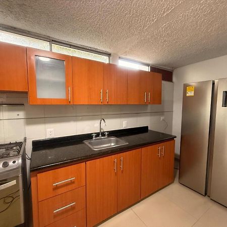 Hermosa Habitacion A Una Cuadra Del Ventura Plaza 3 Кукута Экстерьер фото