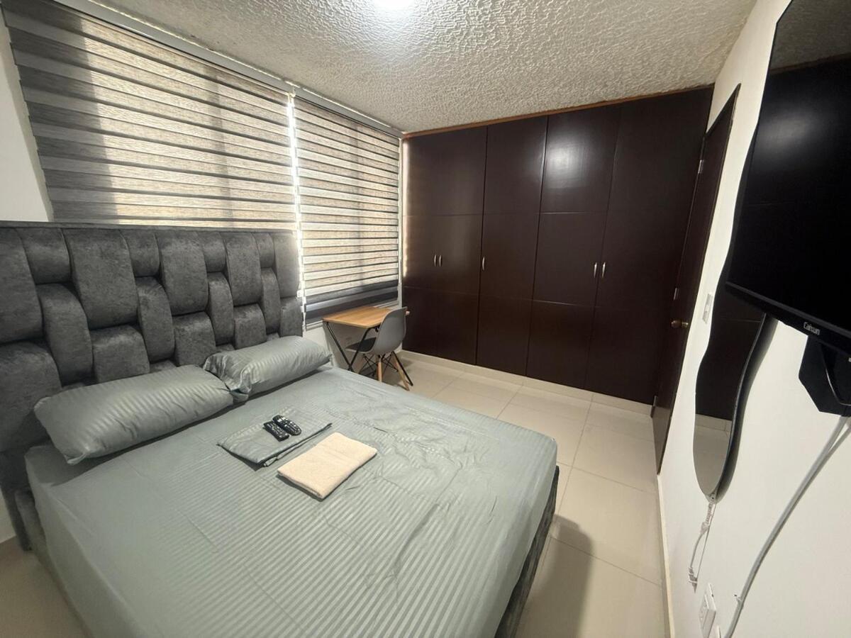 Hermosa Habitacion A Una Cuadra Del Ventura Plaza 3 Кукута Экстерьер фото