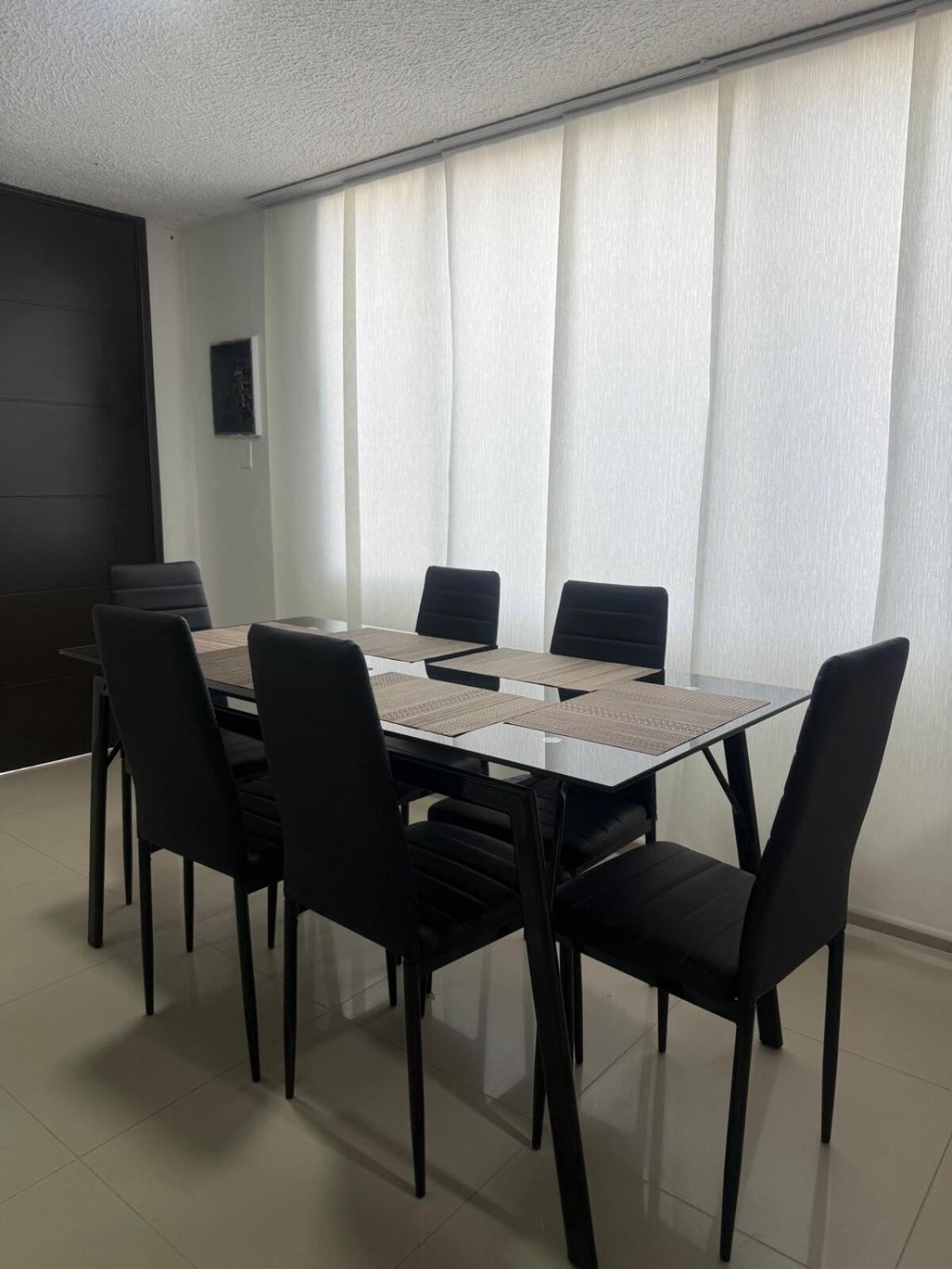 Hermosa Habitacion A Una Cuadra Del Ventura Plaza 3 Кукута Экстерьер фото