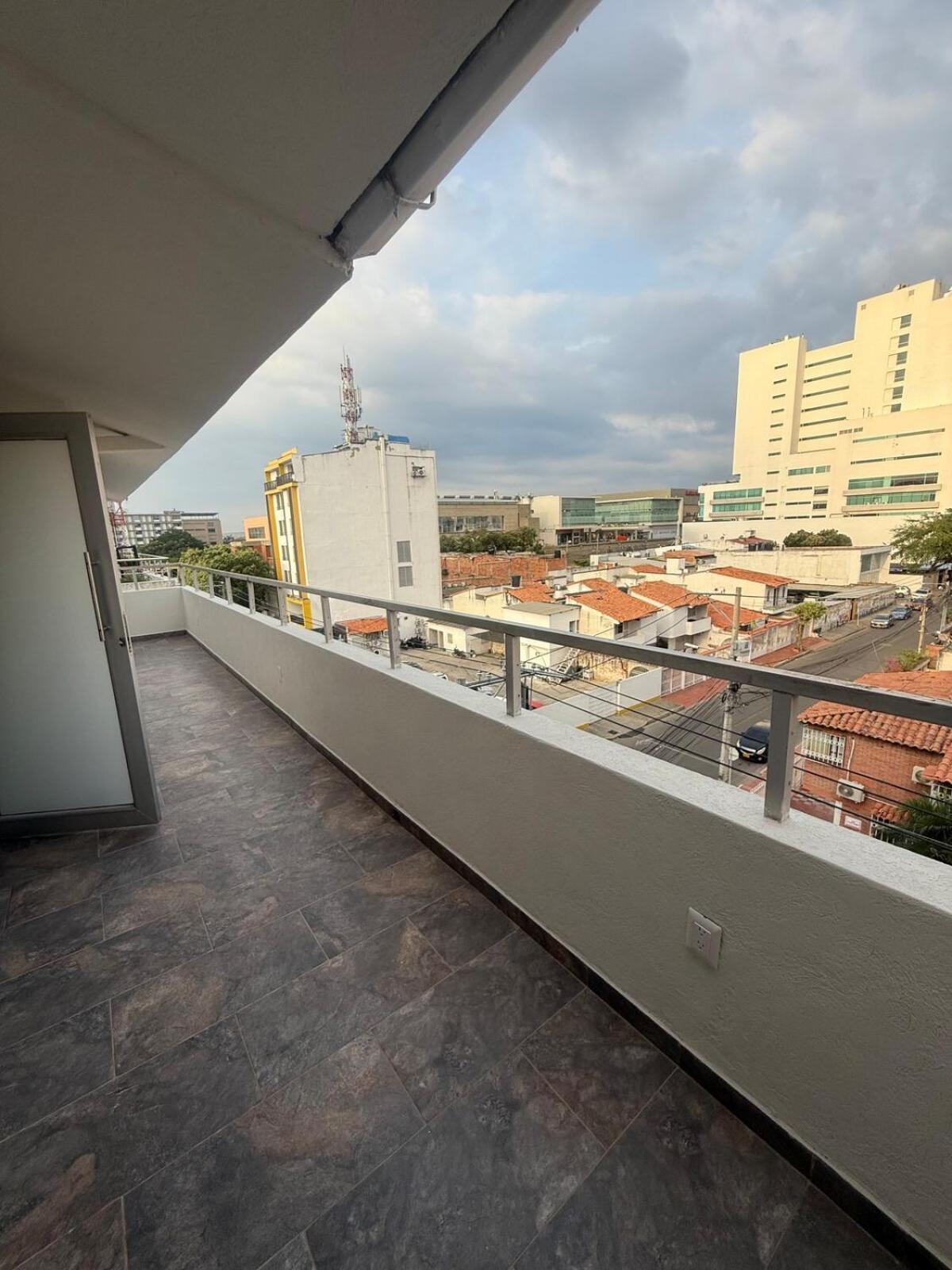 Hermosa Habitacion A Una Cuadra Del Ventura Plaza 3 Кукута Экстерьер фото